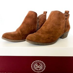 Chestnut ankle booties size 6
